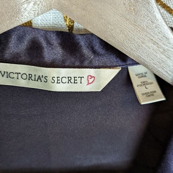 VS satine button up  - Picture 4 of 4